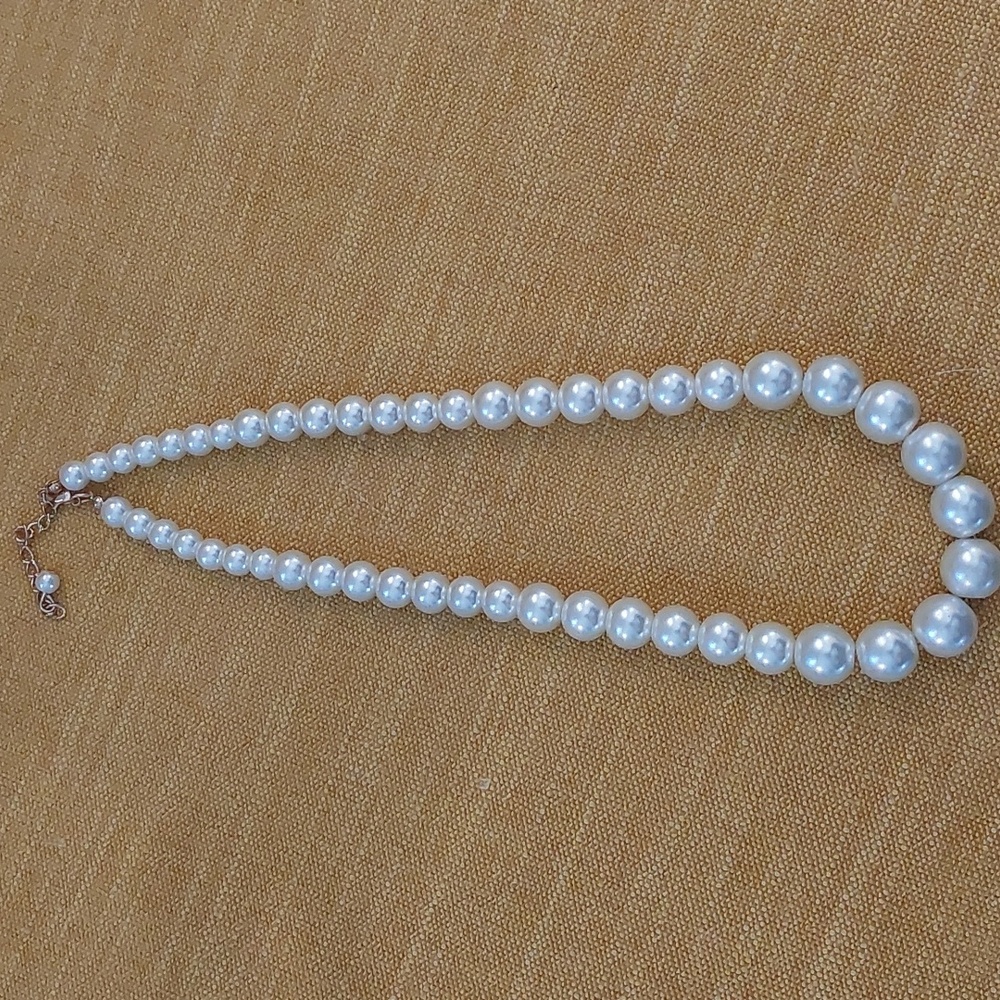 Pearl necklace